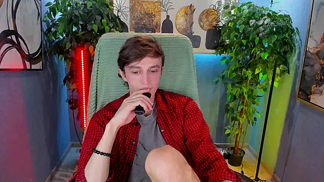 John Weasley online show from 18, 12, 2025