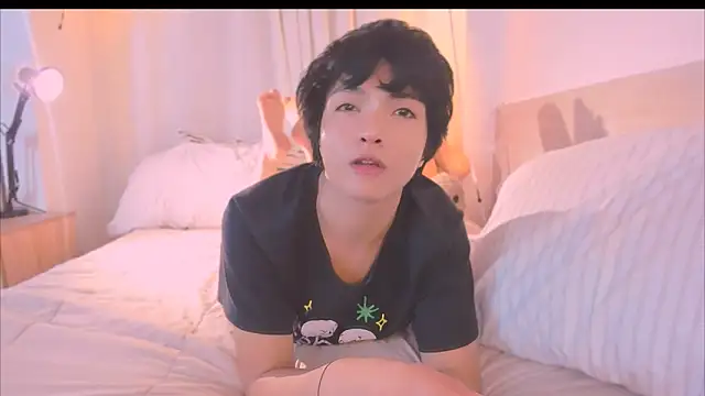 AllanYong18 online show from 20, 11, 2025