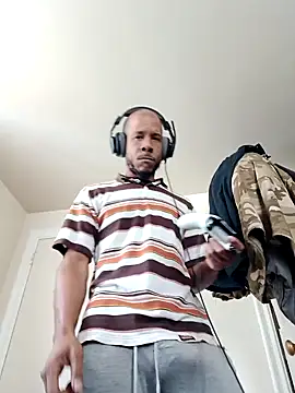 Snapshot of MrDaddyBbSnake chatting on 7, 1, 2025 MrDaddyBbSnake online show from 7, 1, 2025