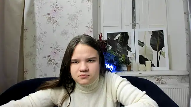 Snapshot of AdeleCruz chatting on 9, 1, 2025 AdeleCruz online show from 9, 1, 2025