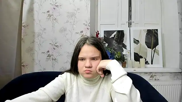 Snapshot of AdeleCruz chatting on 9, 1, 2025 AdeleCruz online show from 9, 1, 2025