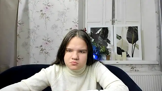 Snapshot of AdeleCruz chatting on 10, 1, 2025 AdeleCruz online show from 10, 1, 2025