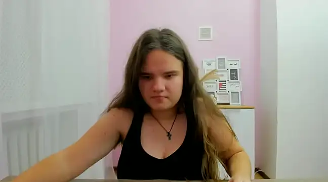 Snapshot of AdeleCruz chatting on 14, 1, 2025 AdeleCruz online show from 14, 1, 2025