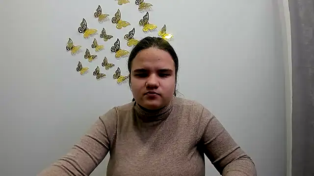 Snapshot of AdeleCruz chatting on 1, 2, 2025 AdeleCruz online show from 1, 2, 2025