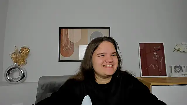 Snapshot of AdeleCruz chatting on 3, 3, 2025 AdeleCruz online show from 3, 3, 2025