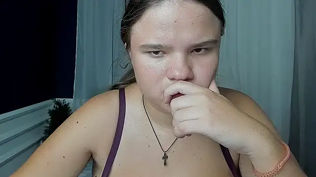 Snapshot of AdeleCruz chatting on 15, 9, 2025 AdeleCruz online show from 15, 9, 2025