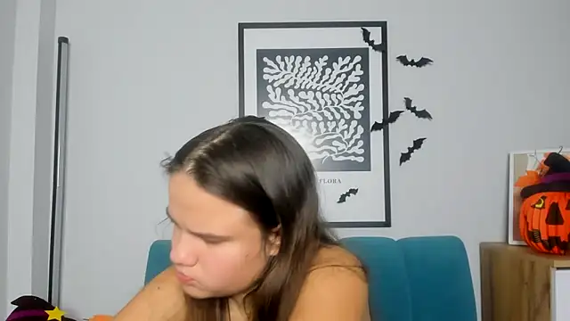 AdeleCruz online show from 28, 10, 2025