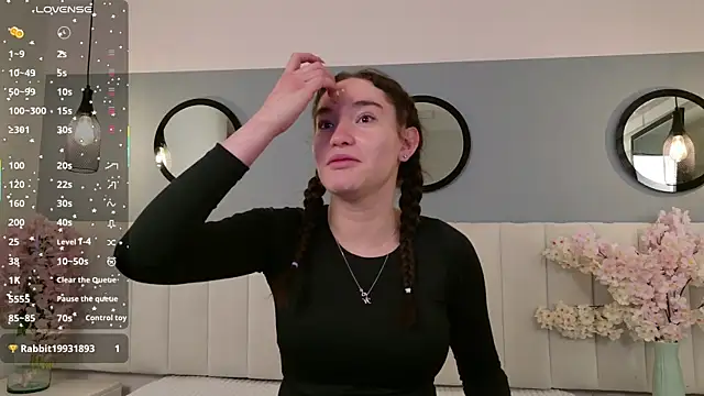 Snapshot of chelsea_bolton_ chatting on 2, 7, 2026 chelsea bolton online show from 2, 7, 2026