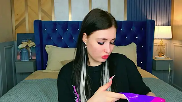 EmmaLawrens online show from 16, 4, 2026