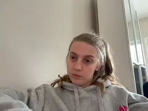 Ella-82 online show from 27, 2, 2025