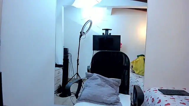 KarenSims online show from 21, 11, 2025