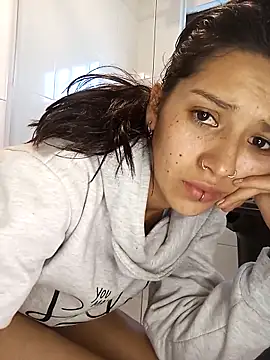 Snapshot of Cleo_Hott chatting on 15, 3, 2025 Cleo Hott online show from 15, 3, 2025