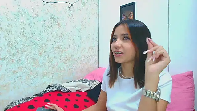 Rousse violett online show from 16, 3, 2025