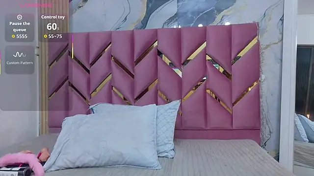 hotiergirl online show from 16, 10, 2025