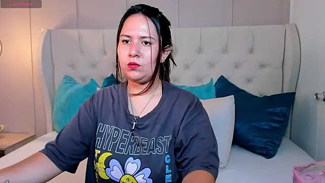 zoes milee online show from 17, 9, 2025