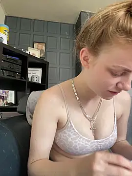 Snapshot of VioletxBlue chatting on 2, 6, 2026 VioletxBlue online show from 2, 6, 2026