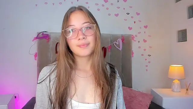 Dahlia Rousse online show from 16, 3, 2025