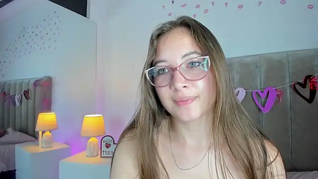 Dahlia Rousse online show from 23, 3, 2025