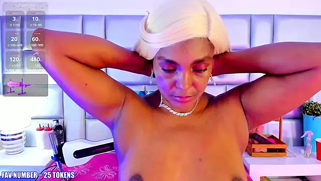 LovelyNickii online show from 6, 11, 2025