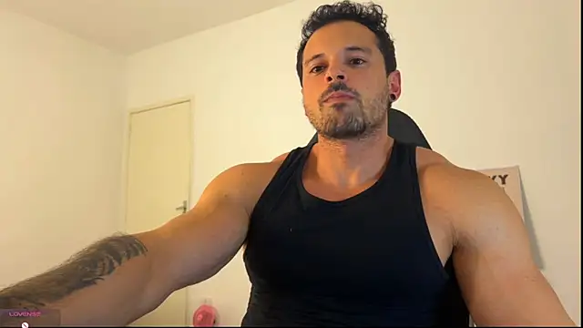 Snapshot of Lucasfit24 chatting on 9, 6, 2026 Lucasfit24 online show from 9, 6, 2026