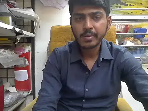 cute modell online show from 4, 2, 2026