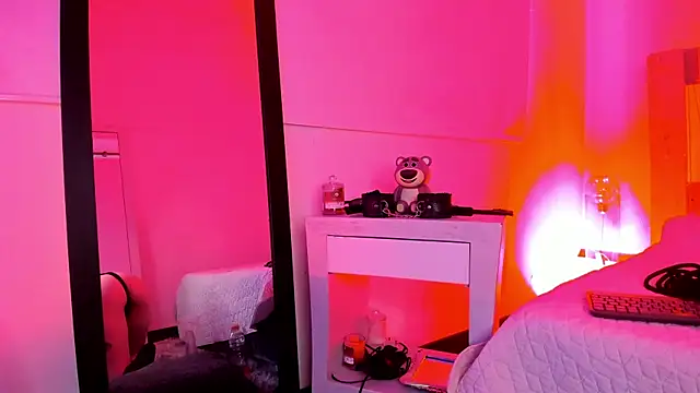 coral jonesss online show from 17, 10, 2025