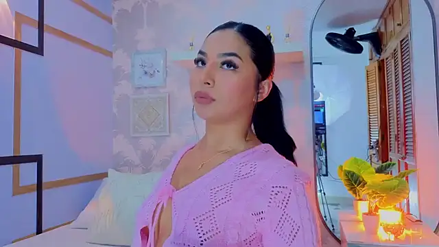 CharlotteGraay online show from 9, 3, 2026