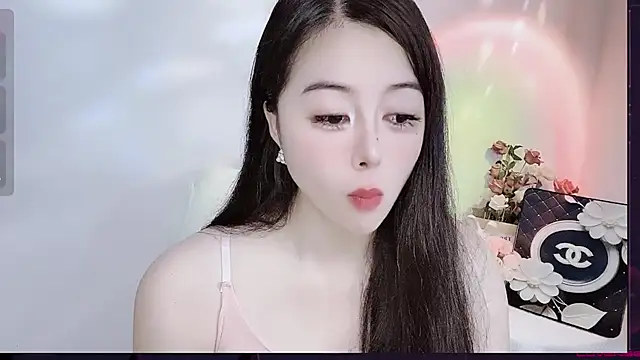 Snapshot of LiLiLily chatting on 29, 9, 2025 LiLiLily online show from 29, 9, 2025