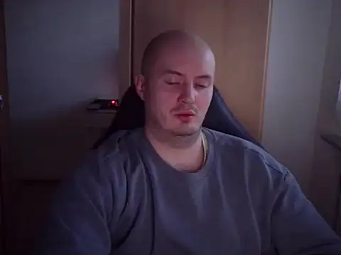 Snapshot of dirtykinkyslut chatting on 4, 12, 2025 dirtykinkyslut online show from 4, 12, 2025