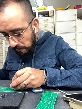 leonardohot1987 online show from 19, 11, 2025