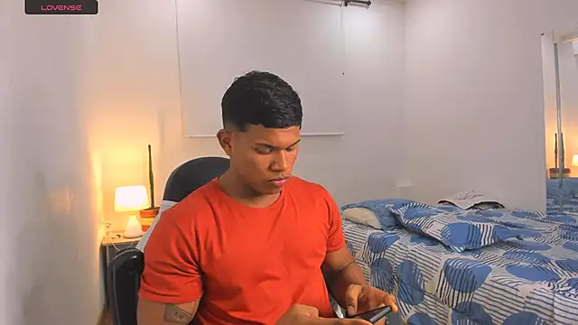 Snapshot of maxsteel177 chatting on 6, 3, 2025 maxsteel177 online show from 6, 3, 2025