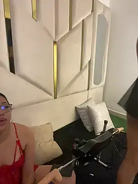 Salmaportman69 online show from 17, 3, 2025