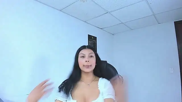 Salmaportman69 online show from 1, 10, 2025