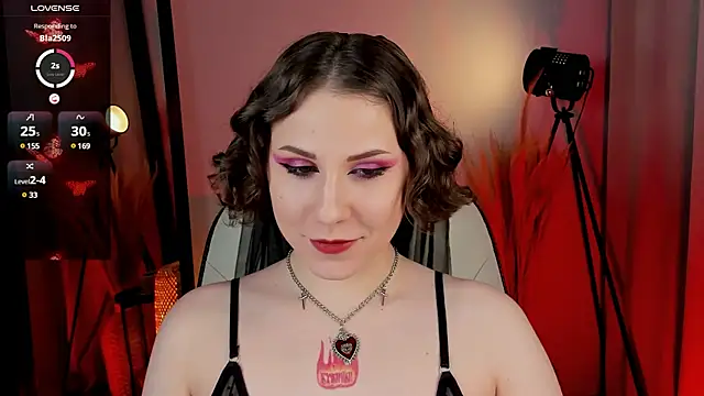 Eva Moss  online show from 24, 1, 2025