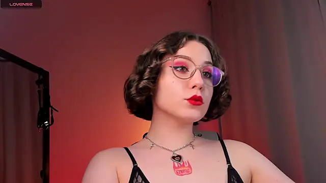 Eva Moss  online show from 19, 2, 2025