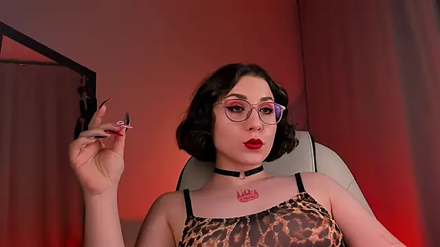 Eva Moss  online show from 11, 3, 2025