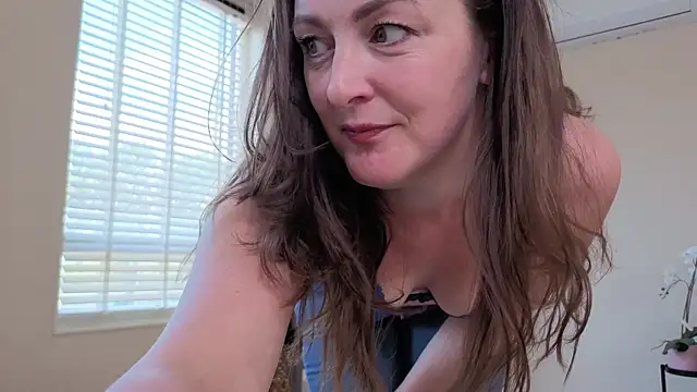 cumtomama online show from 9, 5, 2026