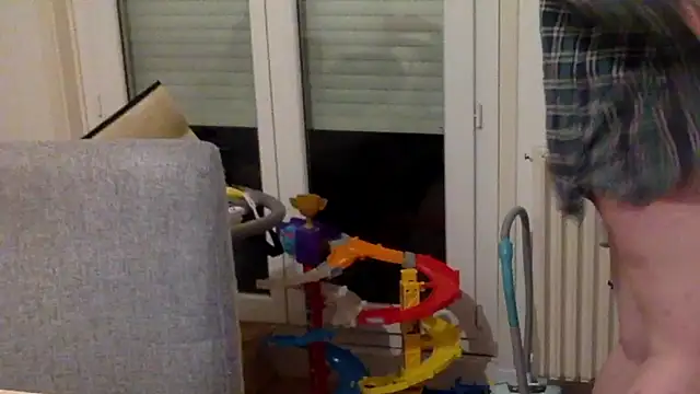 Lacoquinedu636 online show from 10, 1, 2025