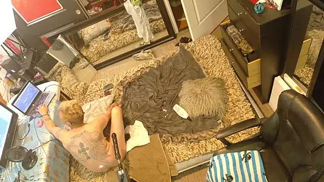 Snapshot of AQuickPhyx chatting on 16, 3, 2026 AQuickPhyx online show from 16, 3, 2026