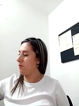 CHARLOTTE 1711 online show from 19, 1, 2025