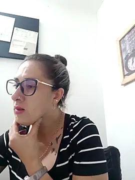 CHARLOTTE 1711 online show from 1, 2, 2025