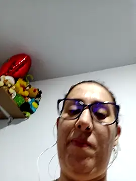 CHARLOTTE 1711 online show from 16, 12, 2025