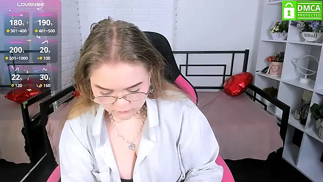 Erica  Alta online show from 4, 3, 2025