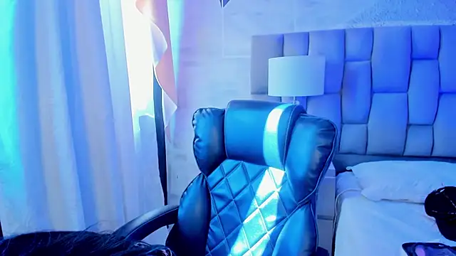 BellaaStorm online show from 17, 10, 2025