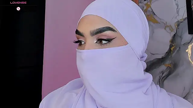 Snapshot of Maissa_Alabi chatting on 29, 5, 2026 Maissa Alabi online show from 29, 5, 2026