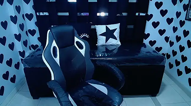 Snapshot of victoria_ricci_a chatting on 12, 2, 2025 victoria ricci a online show from 12, 2, 2025