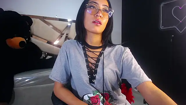 Snapshot of victoria_ricci_a chatting on 8, 3, 2025 victoria ricci a online show from 8, 3, 2025