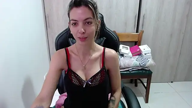 Princezzlove3 online show from 13, 2, 2025