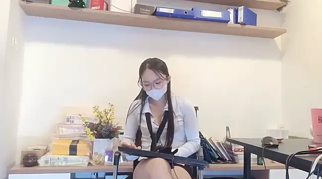 Lush-Office online show from 13, 2, 2025