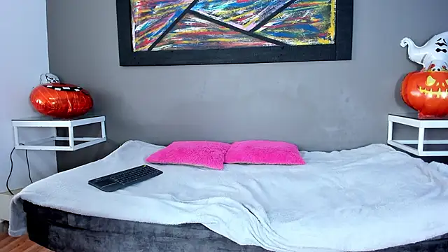 Charlotte curvy  online show from 15, 10, 2025